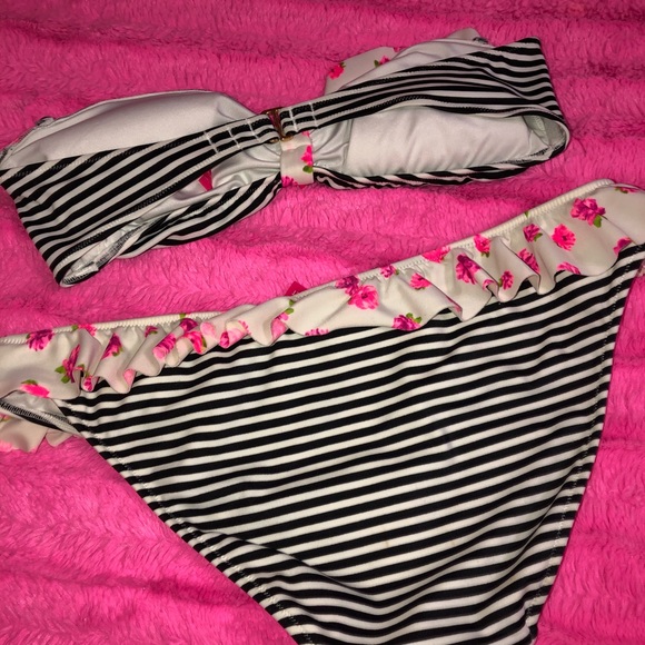 Victoria’s Secret striped pink floral bikini M - Picture 3 of 5